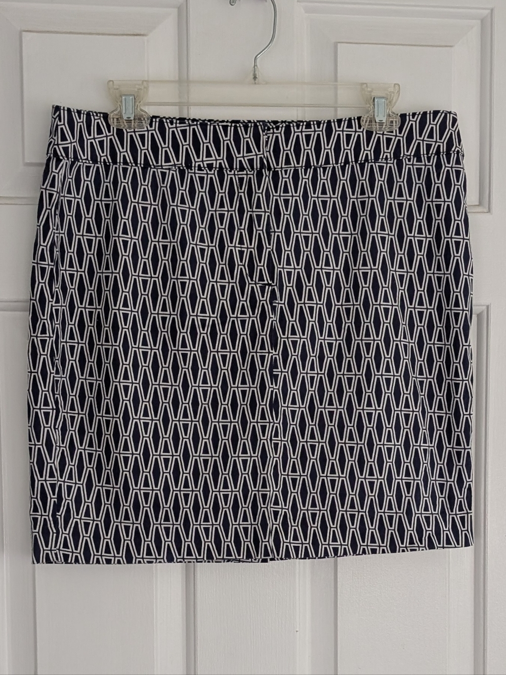 Ellen Tracy Navy and White Geometric Mini Skirt